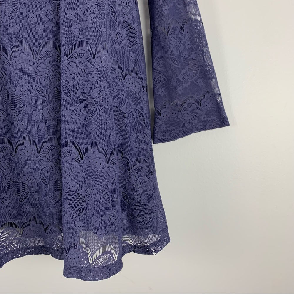 Altar’d State Lost In The City Dress Mini Purple Lace Bell Sleeves Women’s Sz XS - Picture 3 of 13